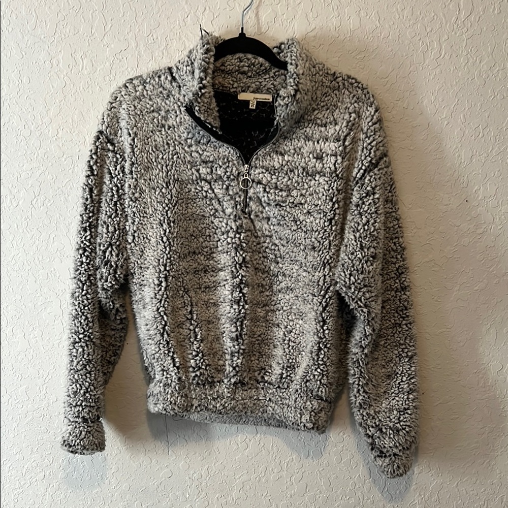 June & Hudson Sherpa Gray Pull Over Sweater